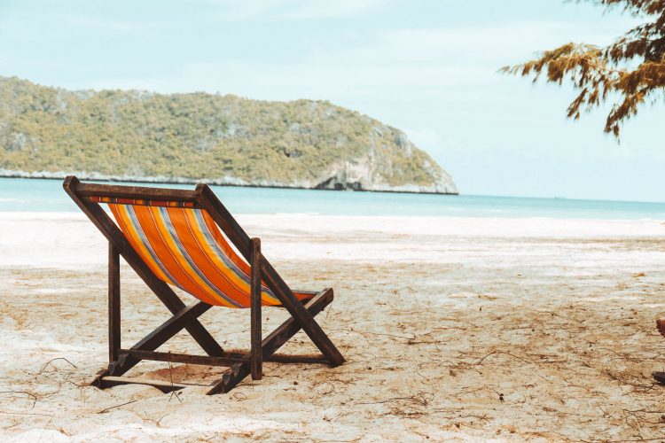 10 Best Beach Chairs You Can Buy In 2020 | Land Of The Traveler