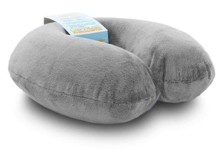 2. Crafty World Travel Pillow